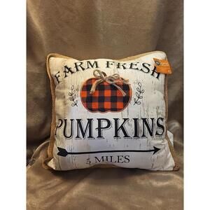 NEW Berkley Jensen Halloween Throw Pillow-FARM FRESH PUMPKINS 18"X18"